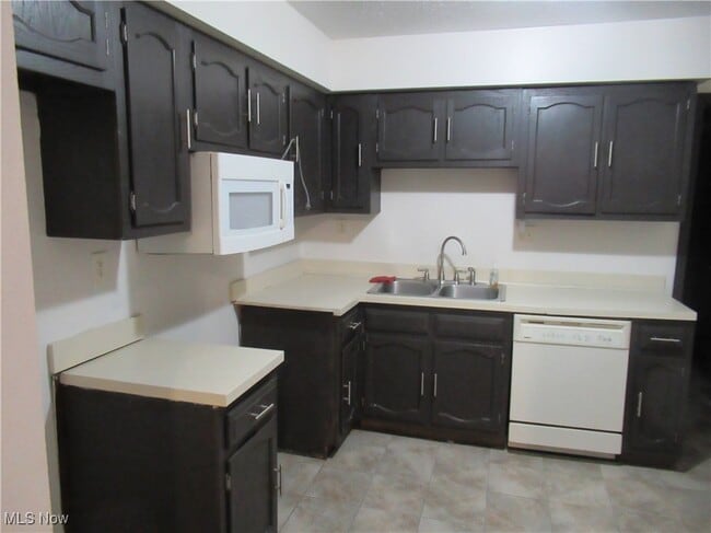 Building Photo - 6525 Seneca Trail