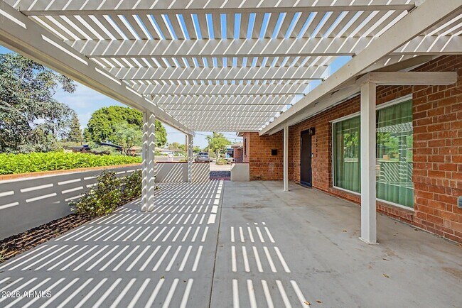 Building Photo - 5539 N 19th St