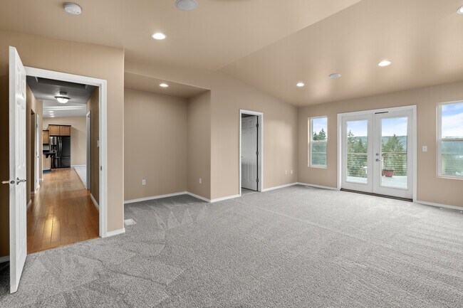 Building Photo - 231 E Linda Vista Ct
