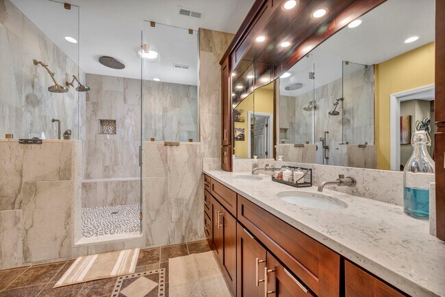 Building Photo - 6015 Stillmeadow Dr