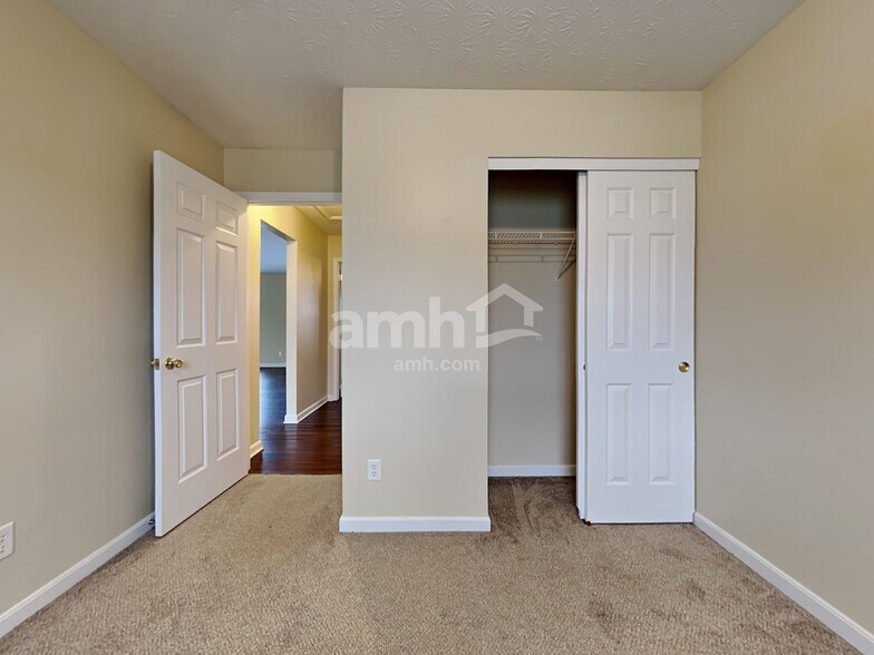 Building Photo - 8676 Sweetbriar Ct
