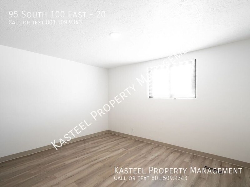 Building Photo - 95 S 100 E