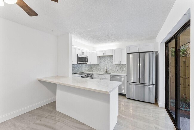 Building Photo - 1624 Forest Lakes Cir