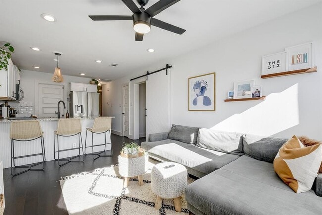 Building Photo - 2901 Glen Rae St