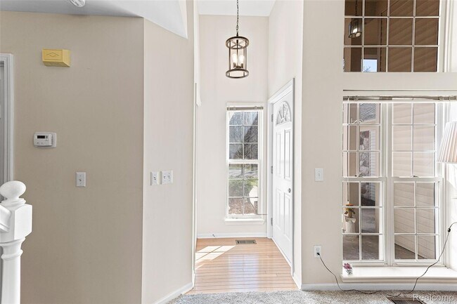 Building Photo - 1033 Calpernia