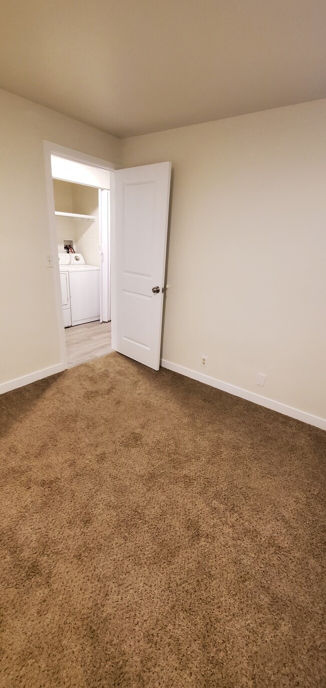 Second bedroom - 456 Front St N