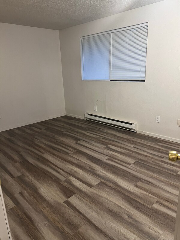Building Photo - 220 Ellingson Dr