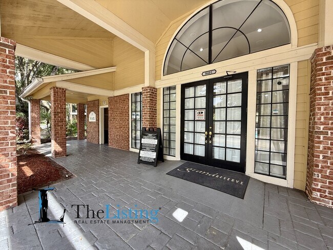 Building Photo - 8724 Mallard Reserve Dr