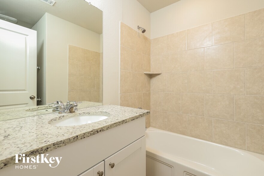 Building Photo - 6727 Hatchery Way