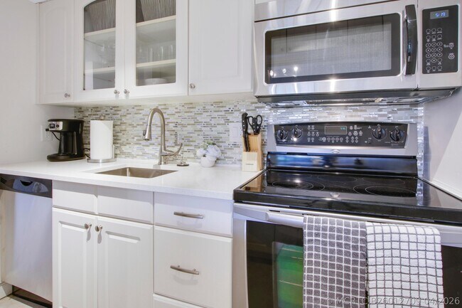 Building Photo - 755 Dotterel Rd