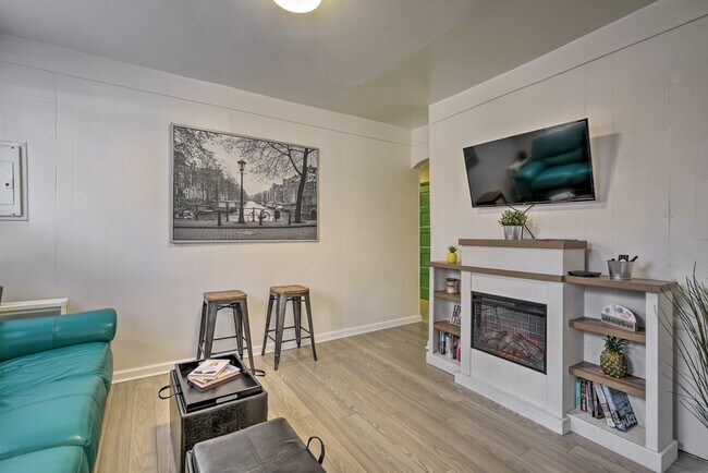 Living Room - 29 Trenton Ter