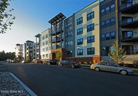 Building Photo - 25 Whistler Ct
