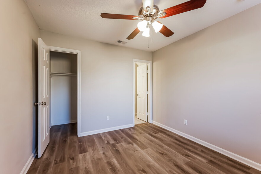 Building Photo - 20735 Fox Cliff Ln