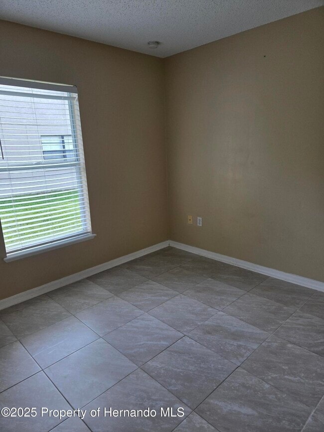 Building Photo - 2072 Haulover Ave