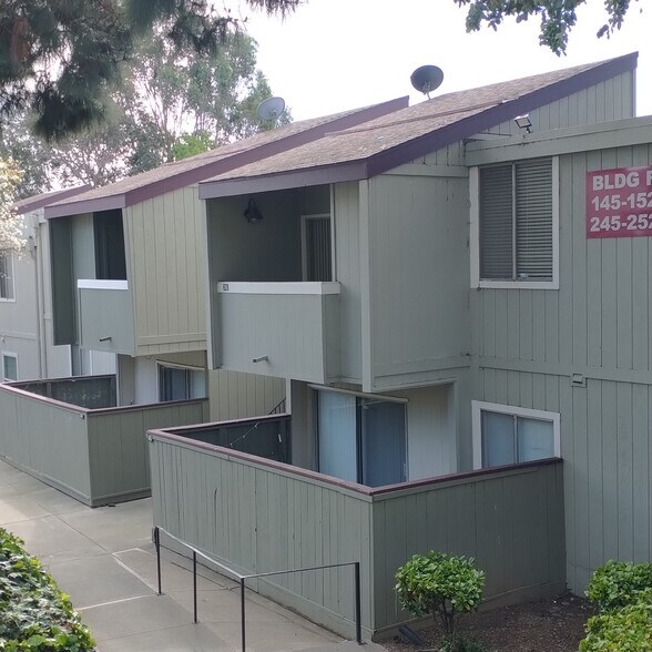 Building Photo - 1333 N Camino Alto