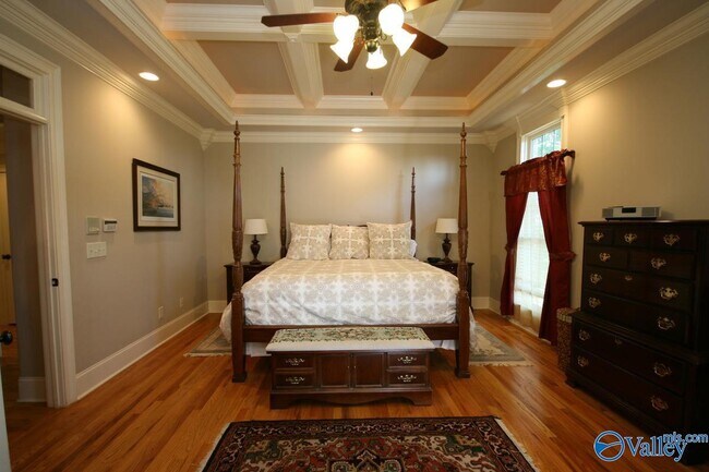 Building Photo - 27 Carriage Hill
