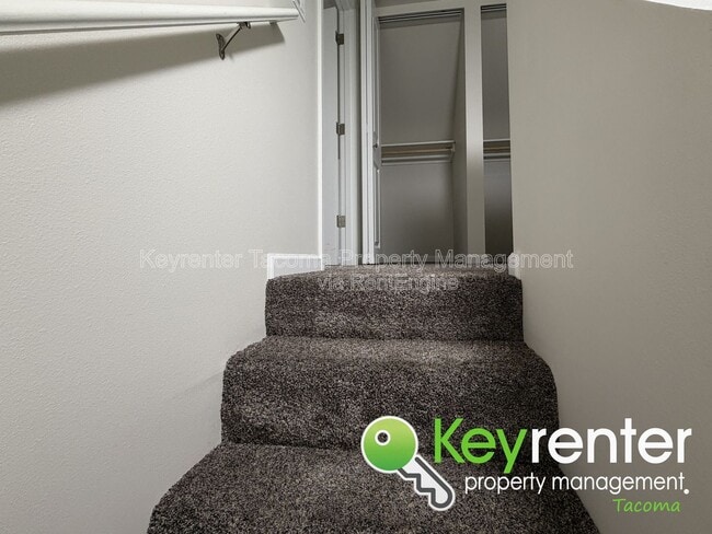 Building Photo - 5431 Clarkston St