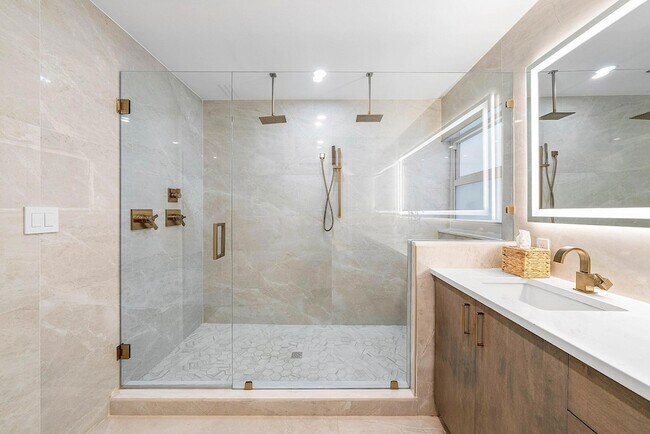 Building Photo - 2721 Neaton Ct