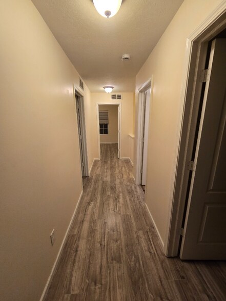 Building Photo - 288 Cimarron Dr