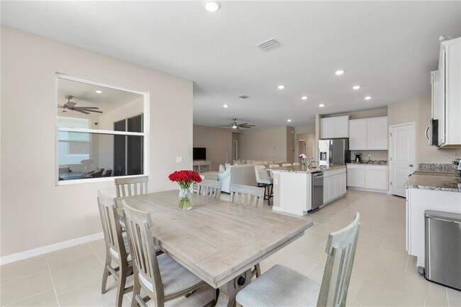 Building Photo - 33700 Hamilton Hl Ln