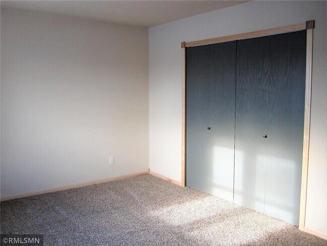 Building Photo - 308 Willow St