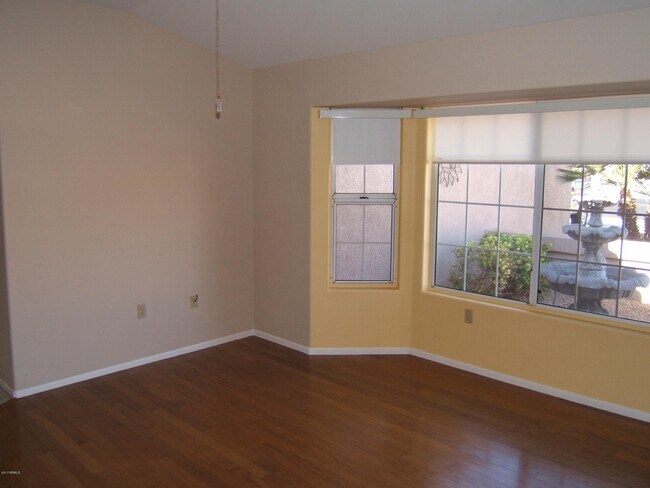 Building Photo - 15015 W Heritage Dr