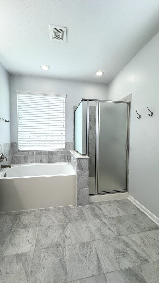 Building Photo - 24023 Buffalo Cove Ln