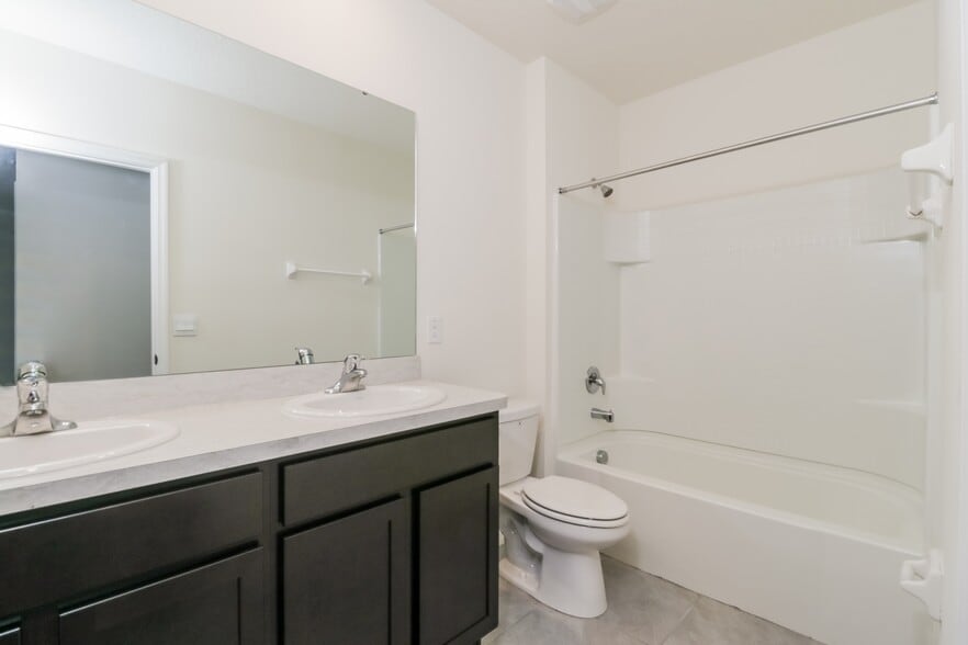 Building Photo - 7561 Cypress Walk Dr