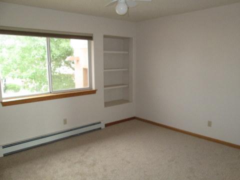 Building Photo - Large 4 Bedroom House in La Cueva District