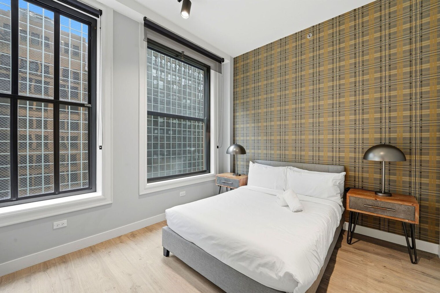 Building Photo - 417 S Dearborn St