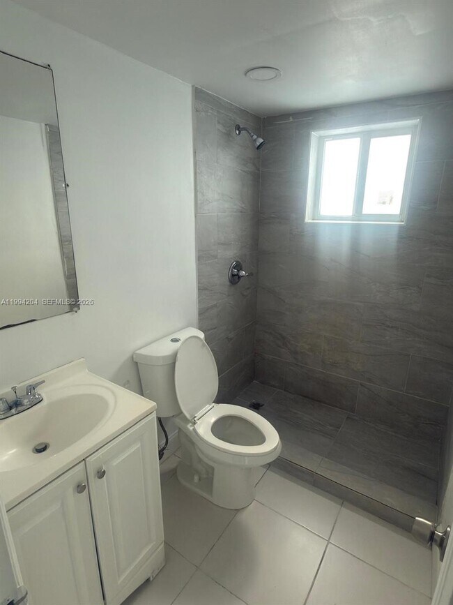 Building Photo - 2622 NW 24th St