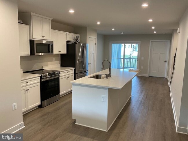 Building Photo - 4317 Southerby Dr