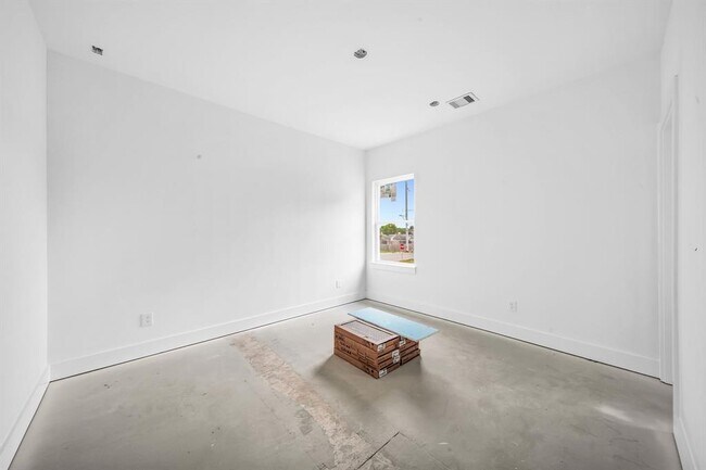 Building Photo - 409 Calloway St