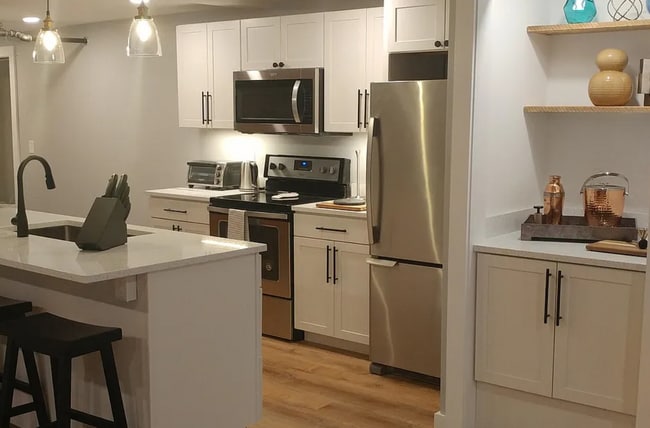 Building Photo - 438 Fore St