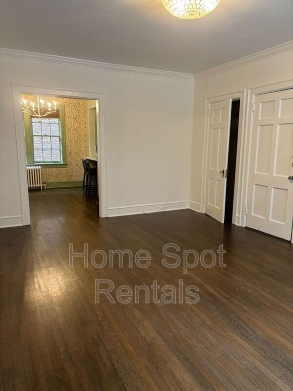 Building Photo - 8 Collier Rd NW