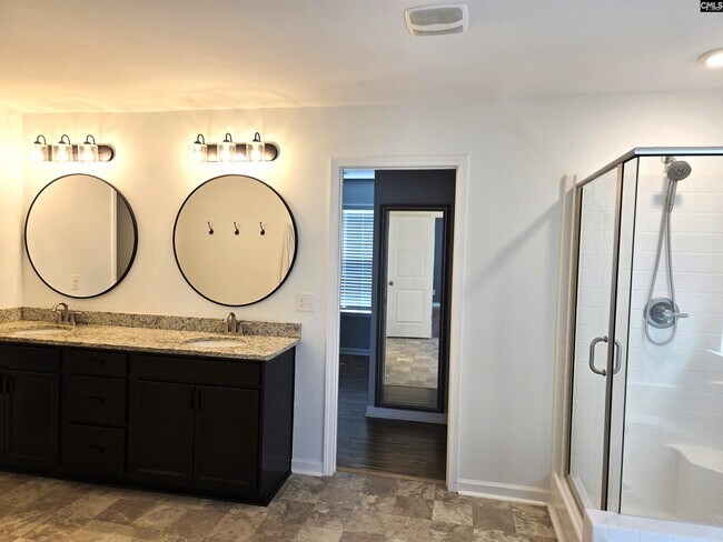 Building Photo - 441 Windrush Dr