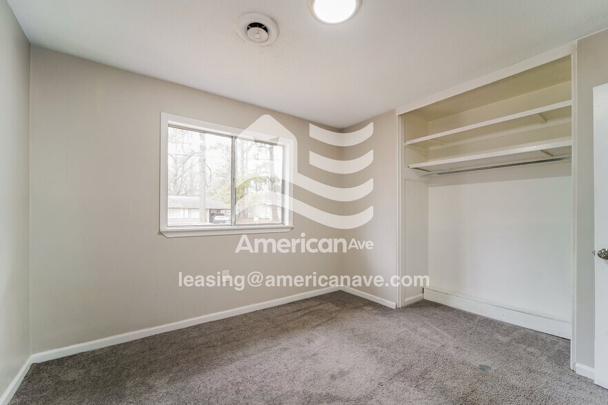 Building Photo - 3042 Meadow Forest Dr