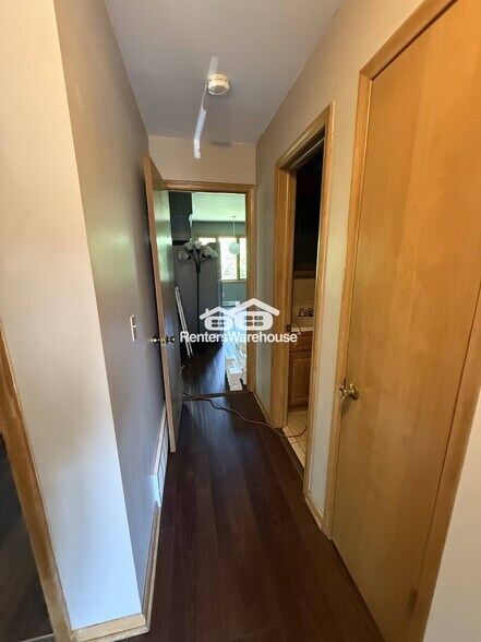 Building Photo - 405 Monroe Pl