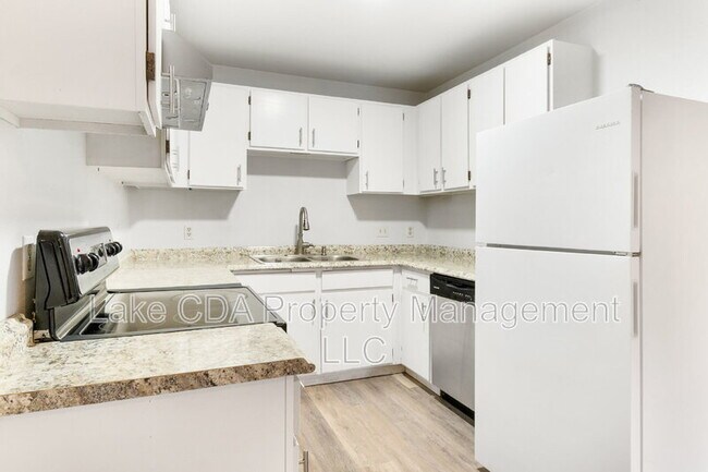 Building Photo - 1099 Woolsey Dr