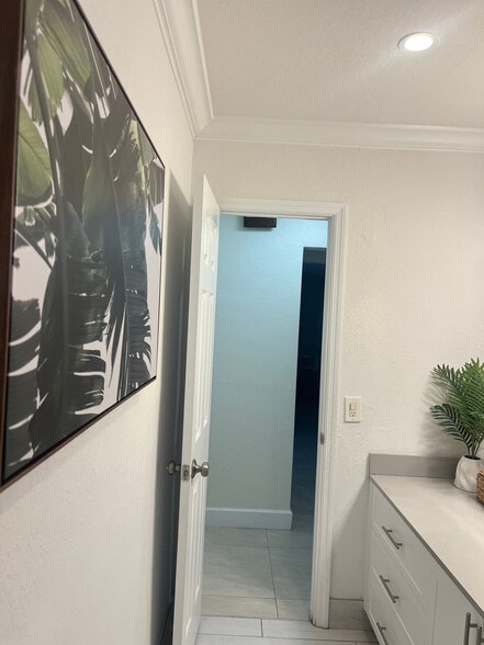 Building Photo - 1015 NE 89th St