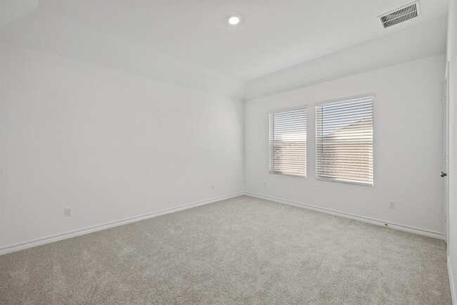 Building Photo - 1648 Tinnen House St