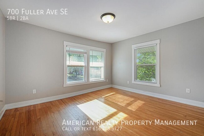 Building Photo - 700 Fuller Ave SE