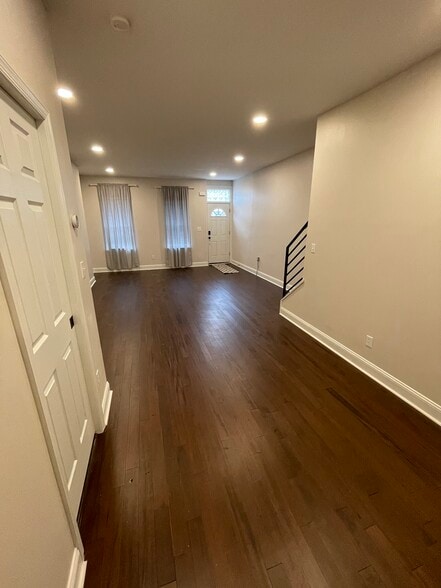 Building Photo - 1636 S 21st St