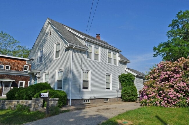 Primary Photo - 13 S Kilby St