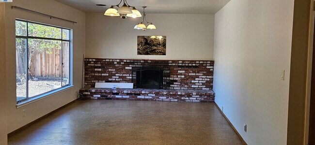 Building Photo - 41772 Chadbourne Dr