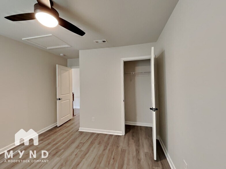 Building Photo - 804 Twin Falls Dr