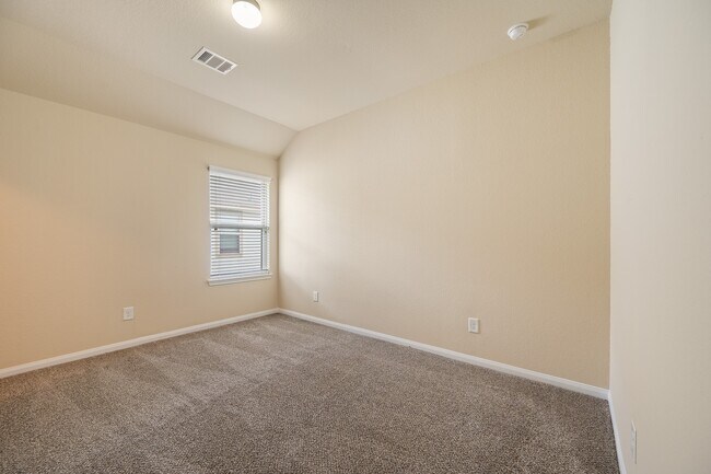 Building Photo - 3530 Vivaldi Dr