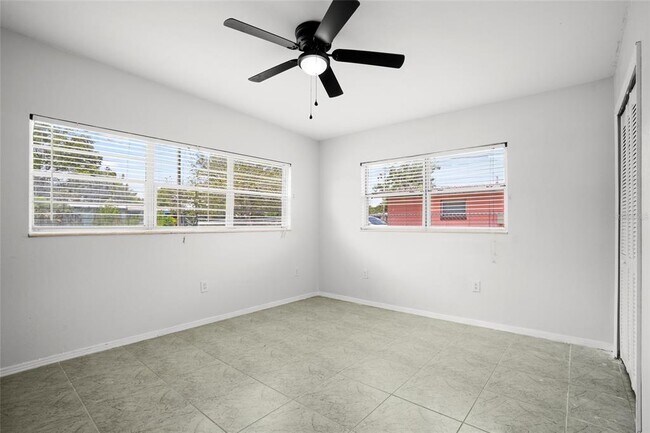 Building Photo - 512 Langford Cir