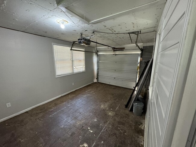 Building Photo - 3106 Pulaski Pike NW