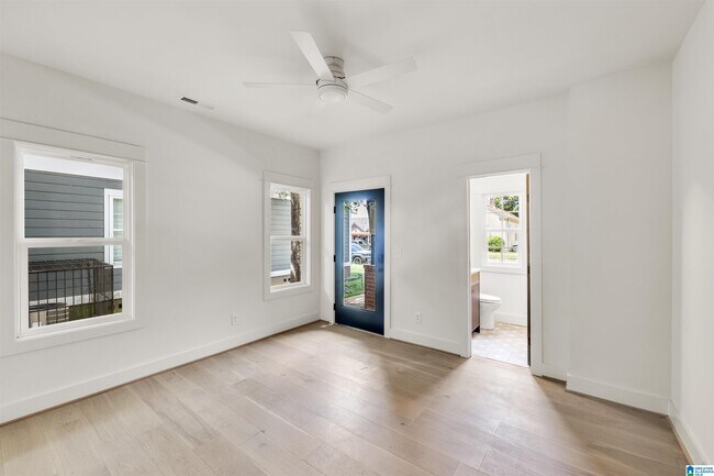 Building Photo - 4115 4th Ave S